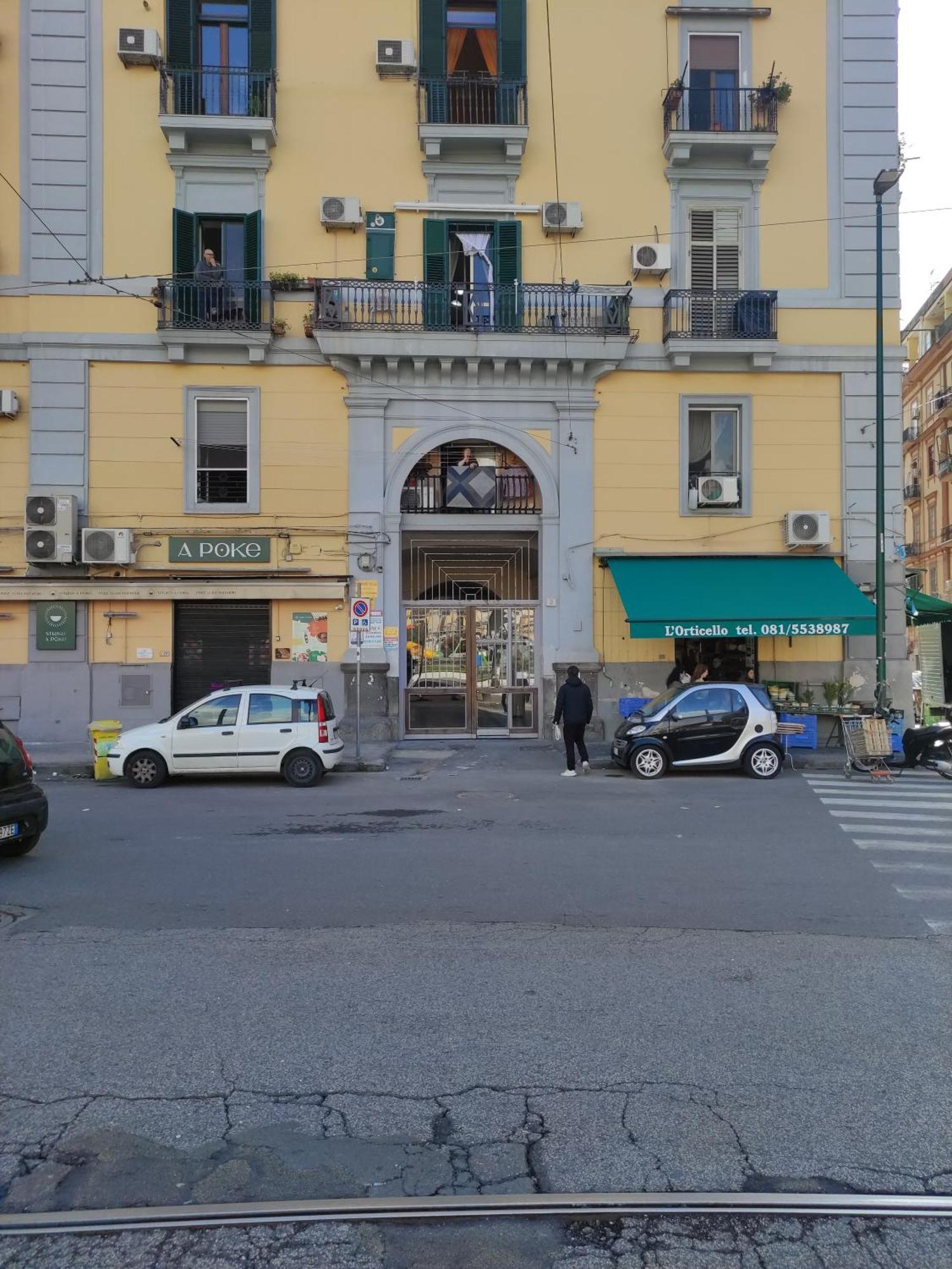דירות נאפולי Na' Stanza In Piazza מראה חיצוני תמונה
